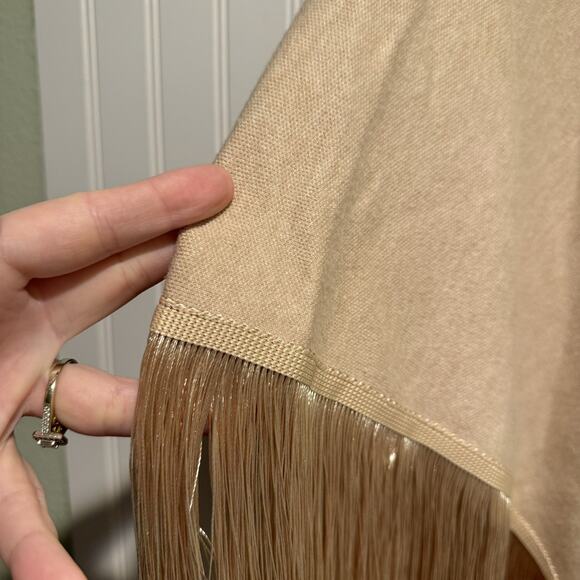 Free People x Understated Leather River Walk Poncho Fringed Western Size Small - Picture 3 of 6